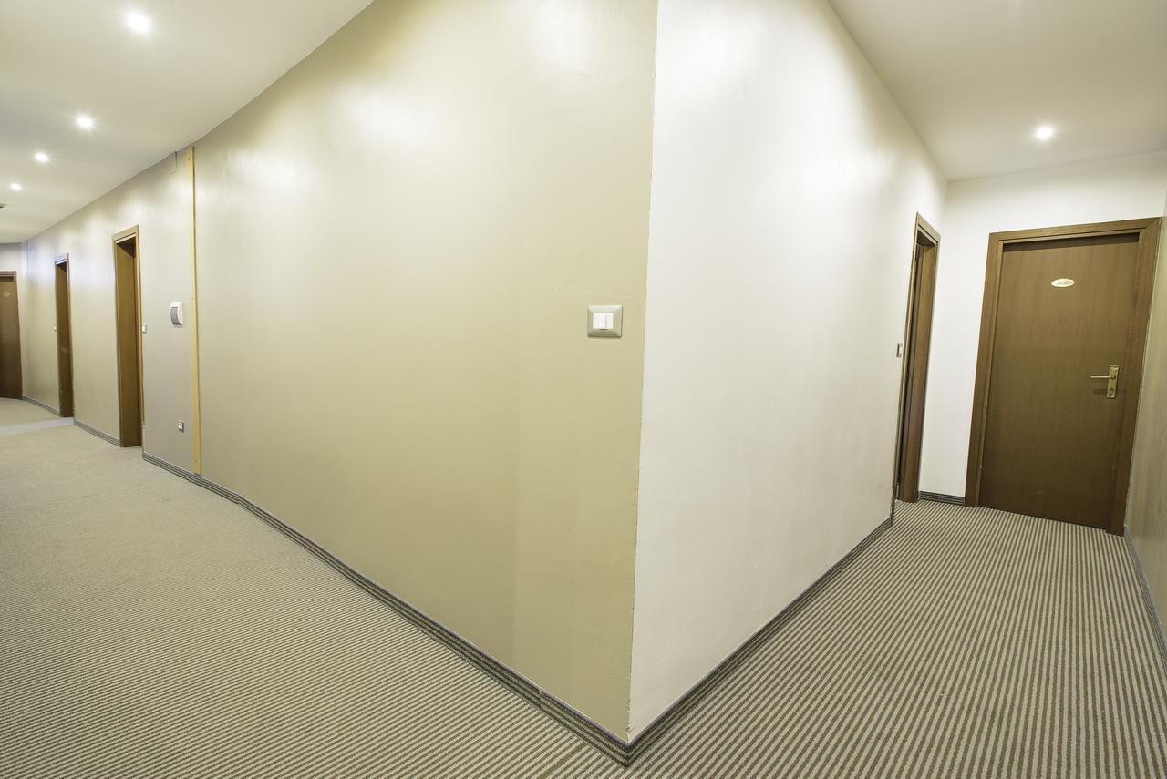 Hotel Doria Nago-Torbole Bagian luar foto